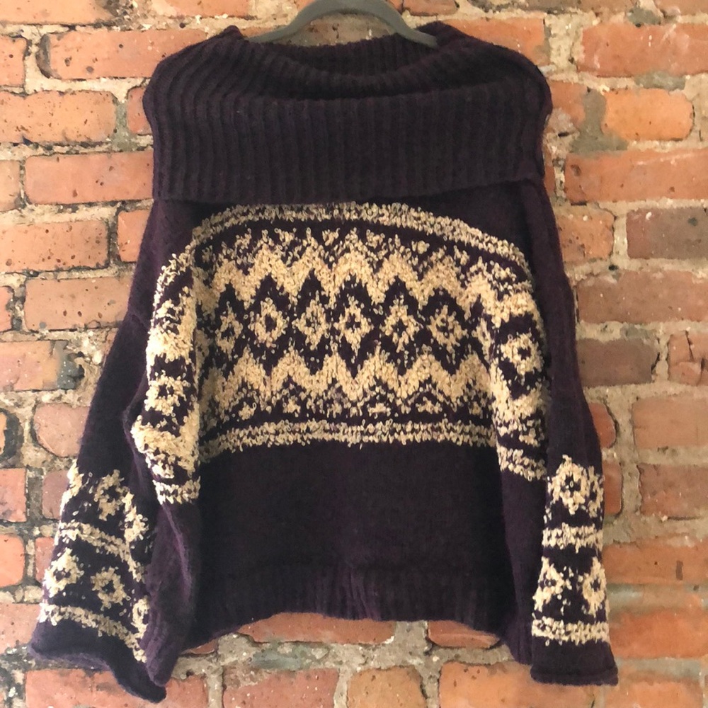 Free People Maroon bell sleeve sweater